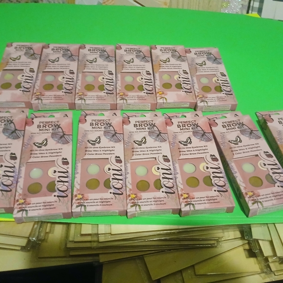 Misc Set - Picture 6 of 11